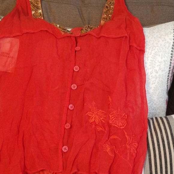 Red sequence top - Picture 2 of 3